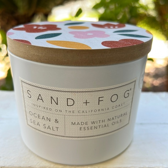 Ocean & Sea Salt Scented Candle - Picture 10 of 14